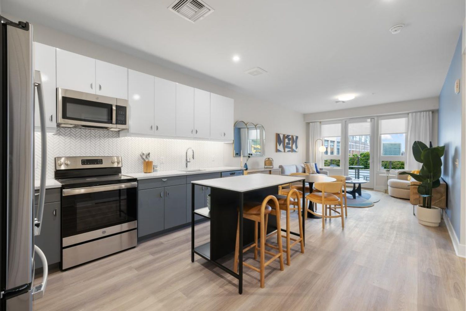 The District at 15Fifteen | Luxury Apartments in NJ | Bozzuto